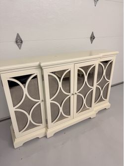 Buffet cabinet with smoked mirrored doors