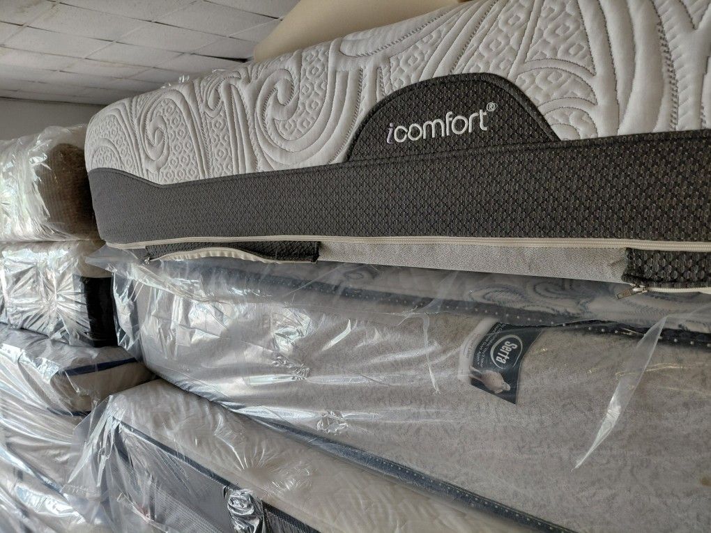 Floor Model Matress Liquidation Sale