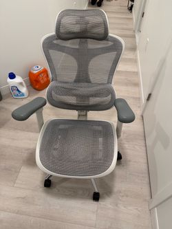 SIHOO C300 Ergonomic Office Chair – White/Grey – Excellent Condition