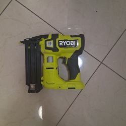 ONE+ HP 18V 18-Gauge Brushless Cordless AirStrike Brad Nailer