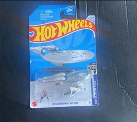 Hot Wheels Star Trek u.s.s enterprise 