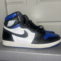 royal toe Jordan 1