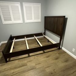 Queen Living Spaces Bed 