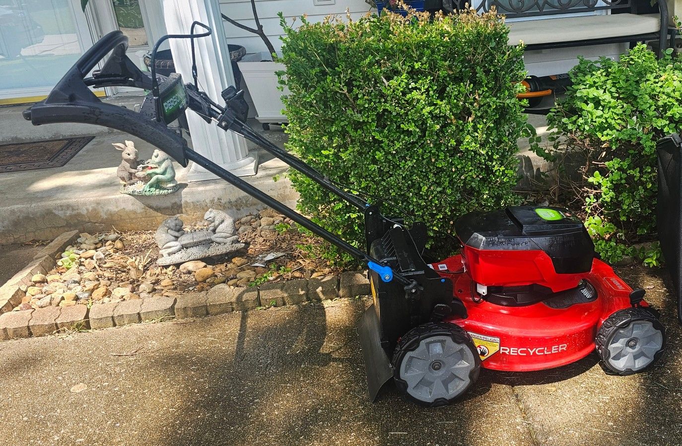 Toro Recycler 22 Electric Start 60 V Battery personal pace