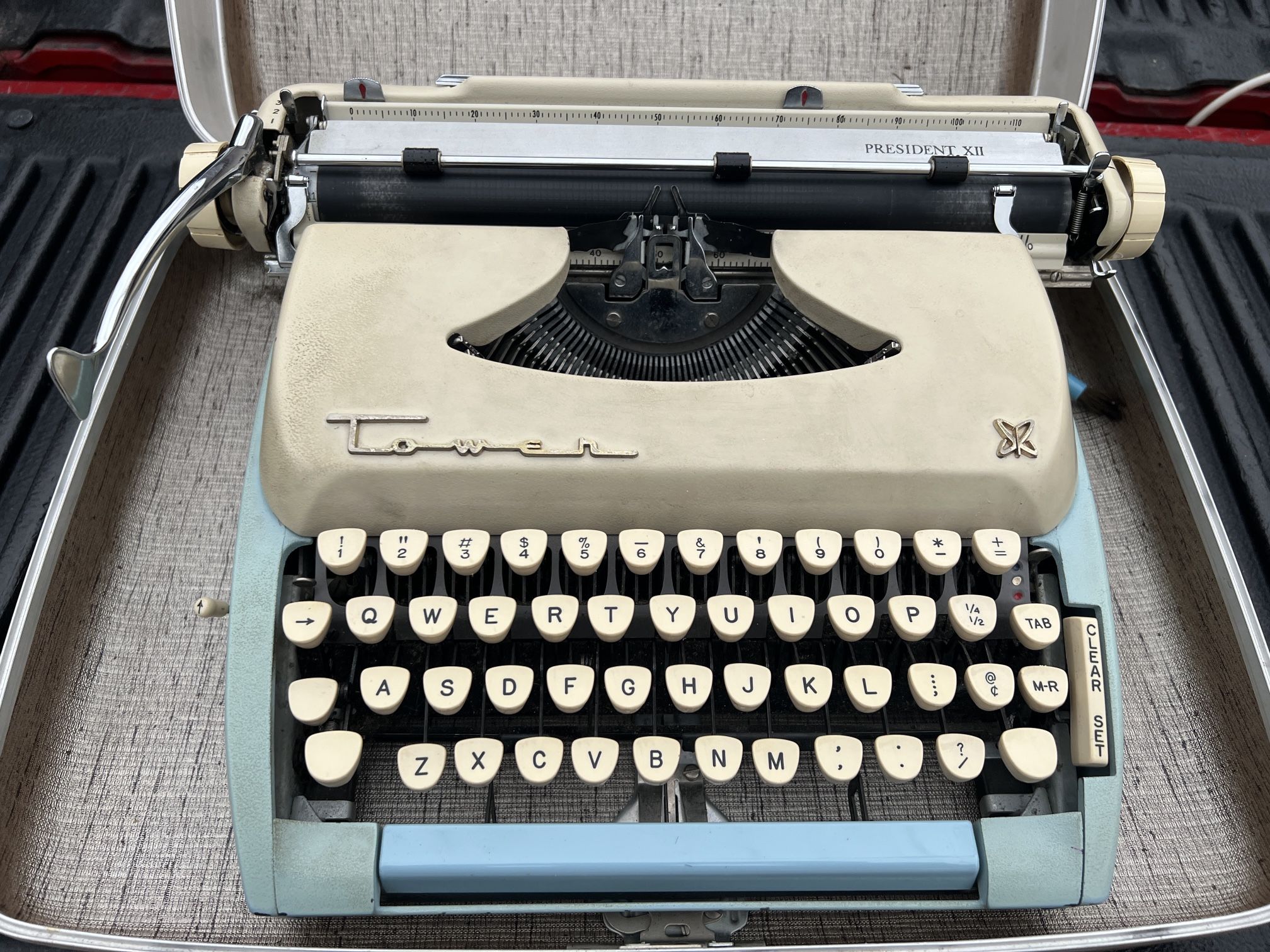 1959 Tower President XII TYPEWRITER