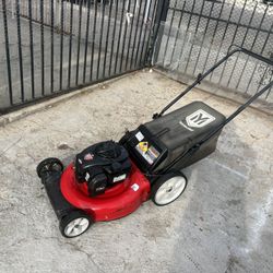 Yard Machines Lawnmower 