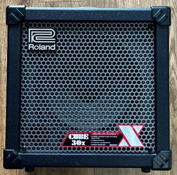 ROLAND CUBE 30X GUITAR AMPLIFIER 30 WATTS W/FX