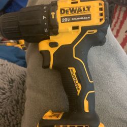 Dewalt Hammer Drill 20v Atomic Series