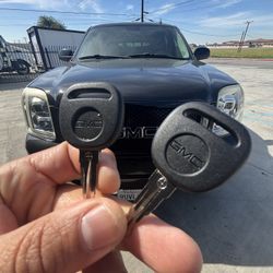 Llaves De Autos / Car Keys And Remotes 