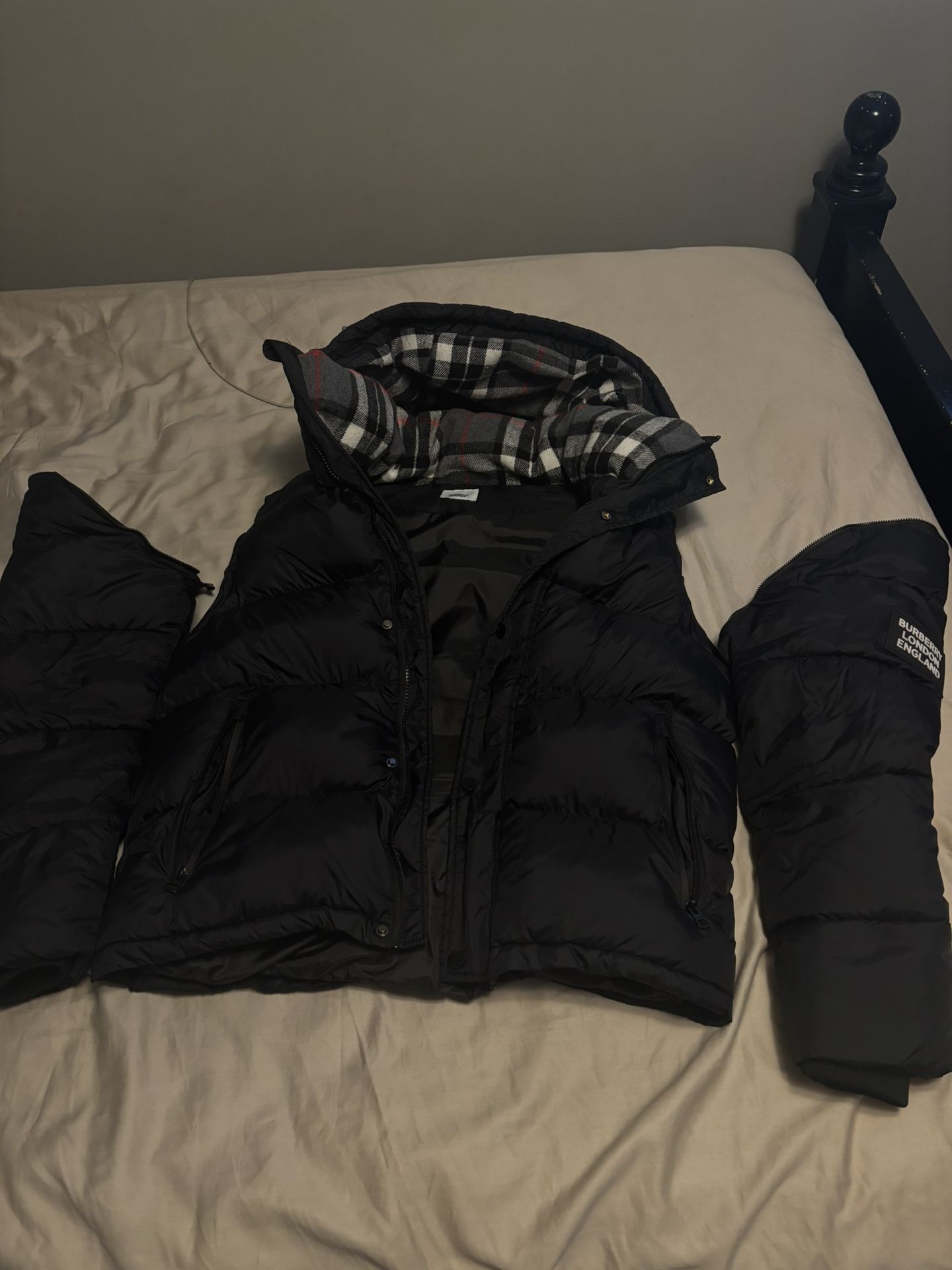 Burberry Puffer / Vest