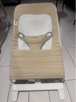 Baby bouncer