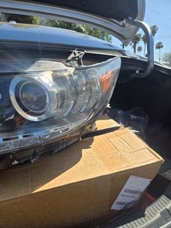 Lexus es350 headlight (driver side)