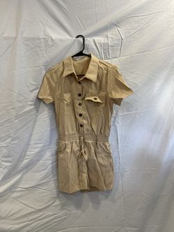 SHEIN Beige Outfit Size 5 (S)