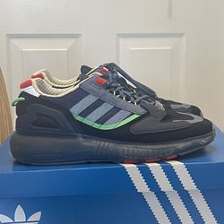 Men’s Shoe / Adidas ZX / Size 8.5