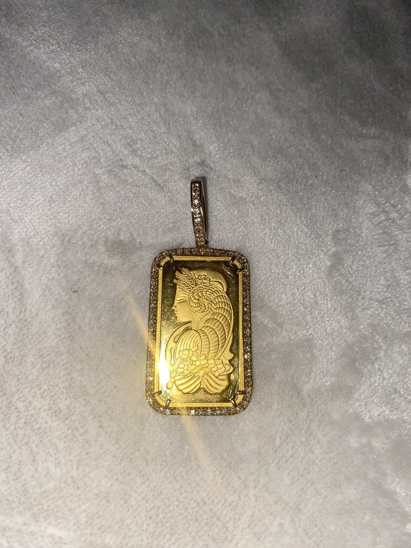 24k Gold Bar And Diamonds Pendant