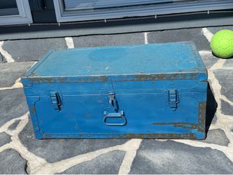 Vintage WWII Era Metal Trunk / Shoe Trunk – 32” – Great Storage Piece