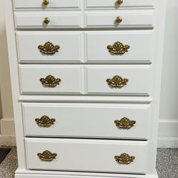 White Wooden  Chest Of Drawers