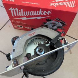 Milwaukee 6-1/2 Circular Saw 