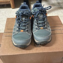 Waterproof Women Hiking Boots Excellent Condition 