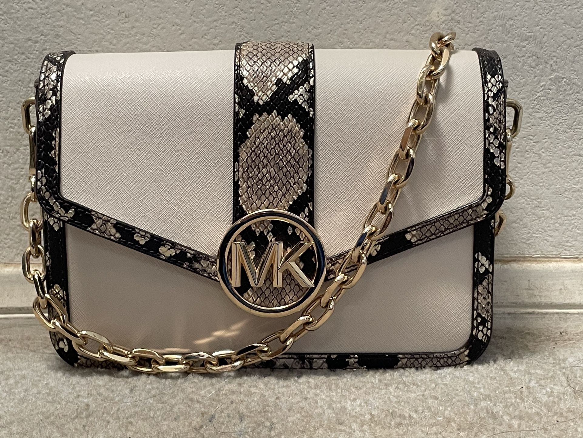 Michael Kors Carmen Compatible Crossbody Bag