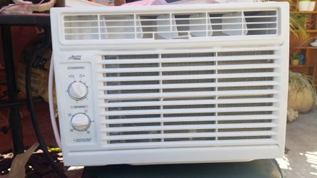 Ac unit Artic king 5000 btu