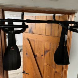 Pull-up Bar and hanging Ab Straps