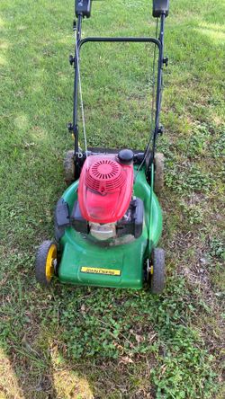 Lawn mover For parts or repairs