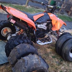 Polaris Predator 2005 Troy Lee Edition Killeen Title With Extra Set Of Paddle Tires