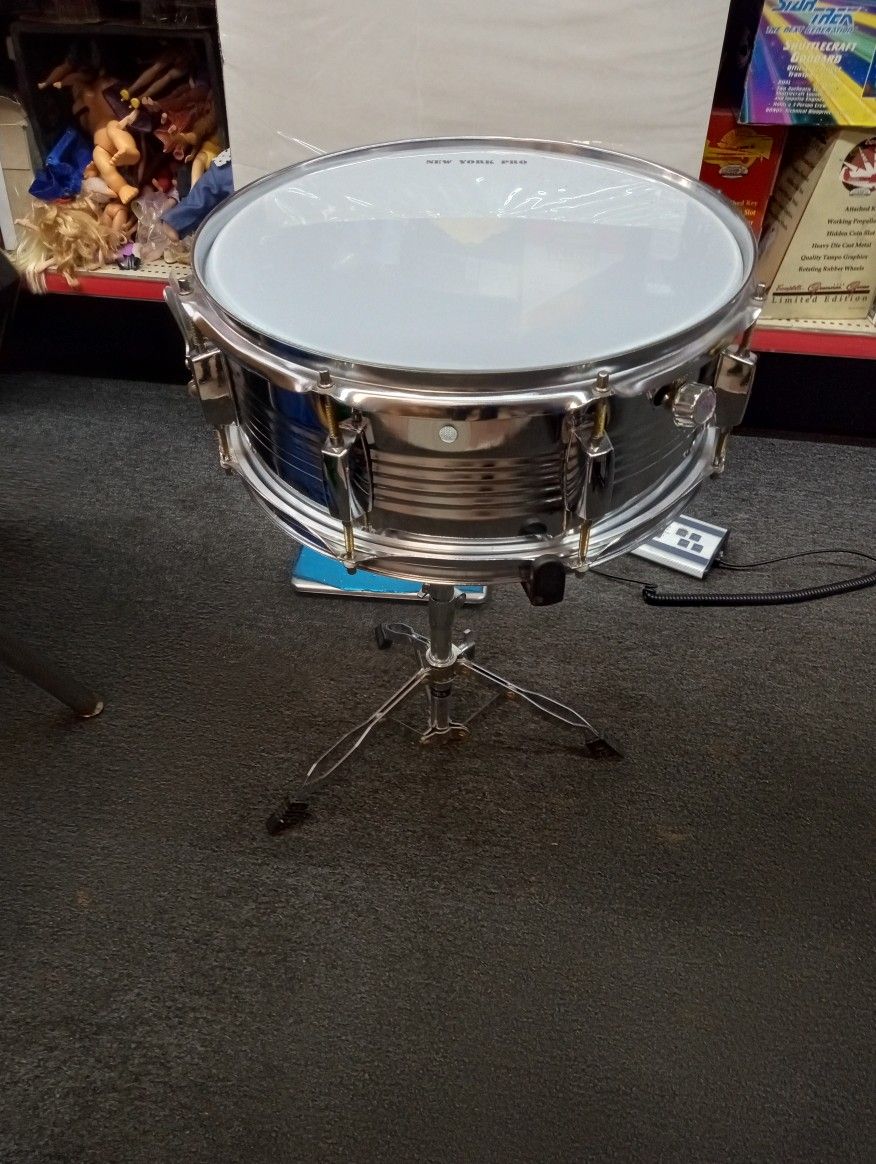 New York pro snare drum with stand