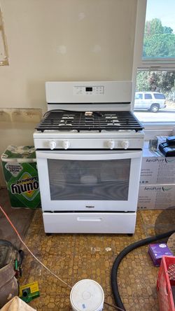 Whirlpool White Gas Range Stove