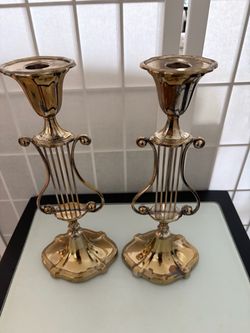 Harp candlesticks