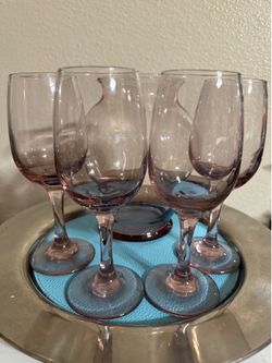 Elegant Lavender-Pink Glassware Set – 5 Pieces (Vase & 4 Wine Glasses)