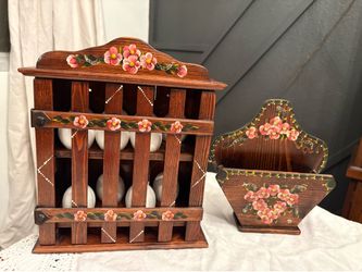 Wooden egg cage