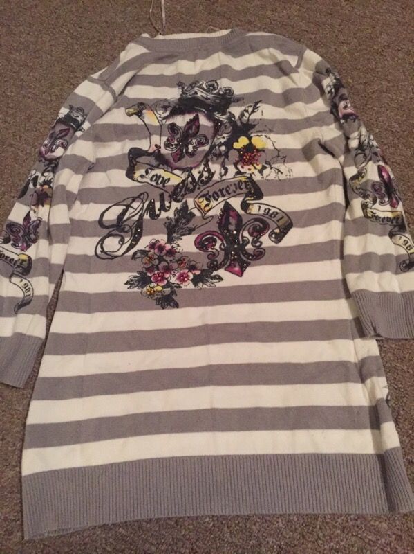 Guess sweater sz s