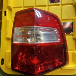 2007 to 2015 Ford Expedition Right Passenger RH Side Tail Light 