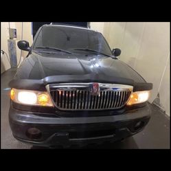 02 Lincoln Navigator
