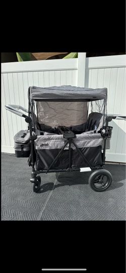 Jeep/ Jeep Wrangler Deluxe 4 Seater/ Wagon/ Stroller/ Beach/ Kids/ Toys/ Sports/ Travel/ New