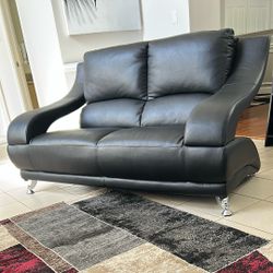 Black Modern Style Loveseat