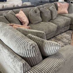 AP🎉 Large & Fluffy Sectional Couch With Chaise// Fast Delivery & Financing 