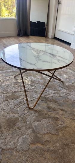 Middle table