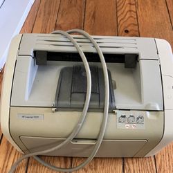 Hp Laser jet 1020  With 3 Cartridges.
