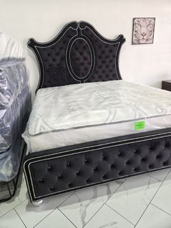 King Sizes Bed With Mattress