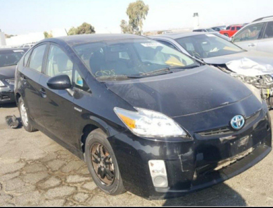 2012 Toyota Prius for parts only, black