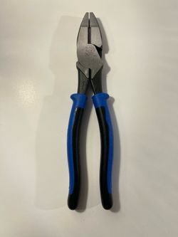 Klein Tools Lineman’s Pliers, 9”