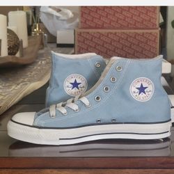 Converse All Stars. Women's size 9.
