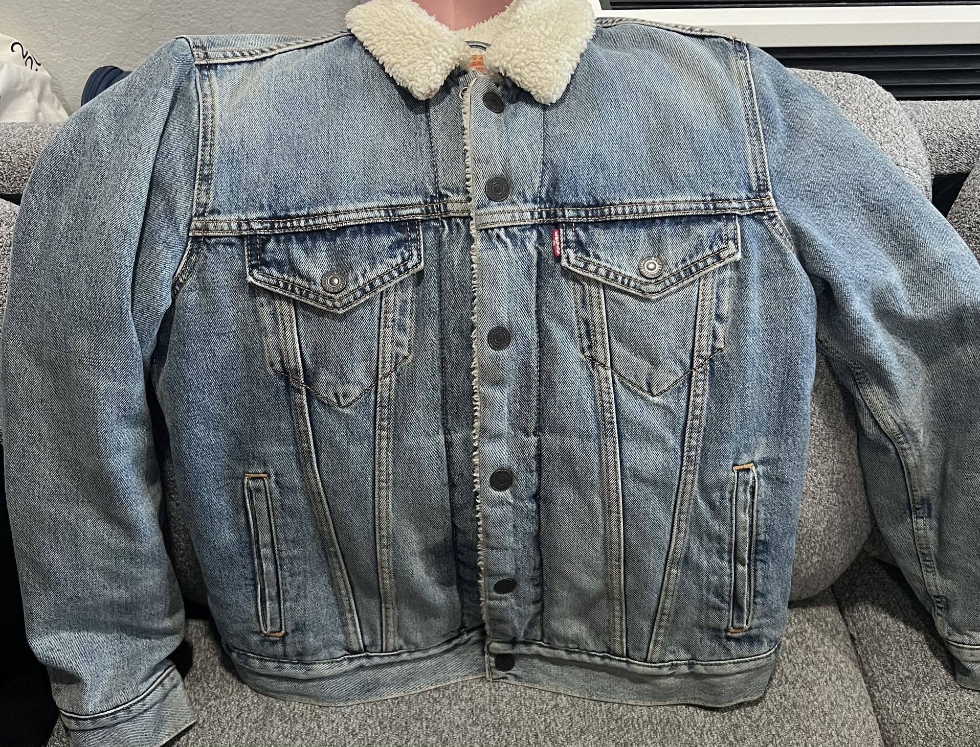 Levi Denim Jacket Small