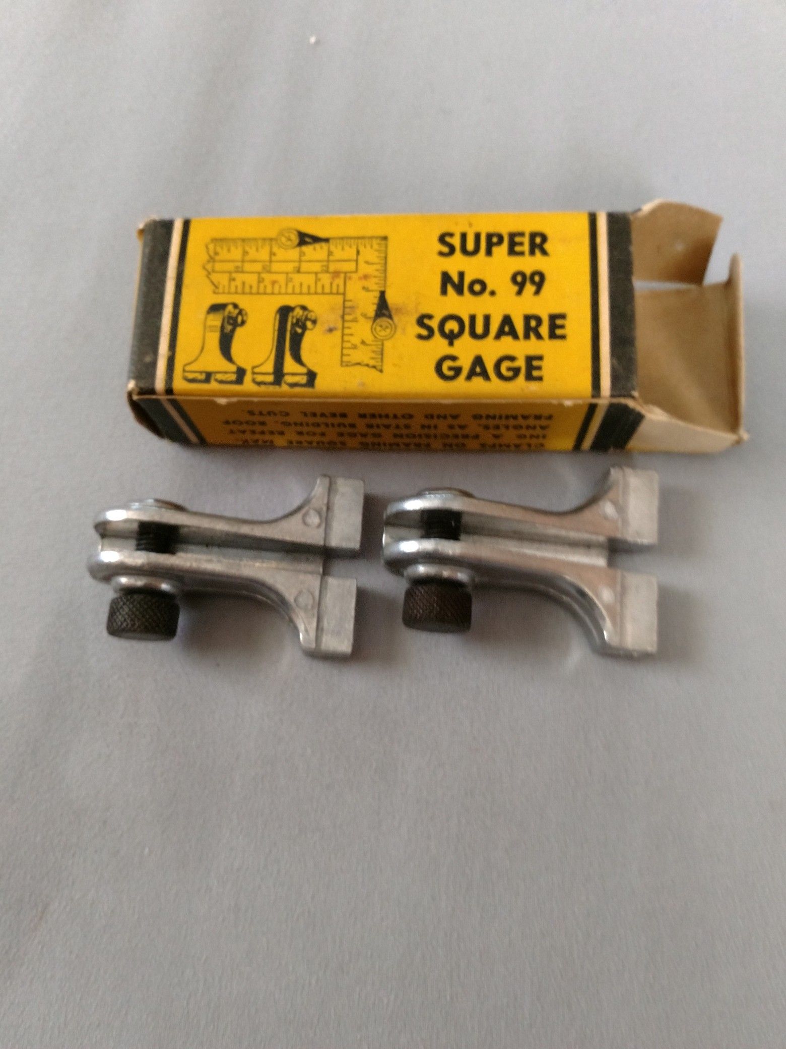 Square Gauge