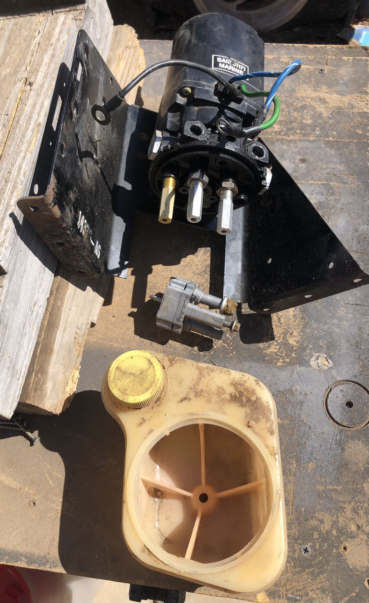 Mercruiser Power Trim Pump Needs Repair