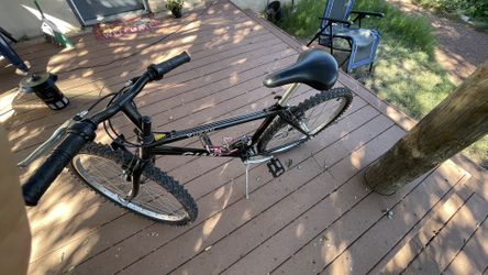 Giant Yukon Mountain Bike 21 Speed 16 Inch Frame for Sale in Los Rnchs Abq NM OfferUp