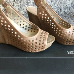 Kenneth Cole .size 5.5
